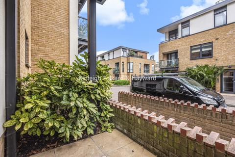 2 bedroom flat to rent, George Mathers Road Kennington SE11