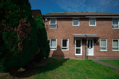 3 bedroom semi-detached house to rent, Henbury, Bristol BS10