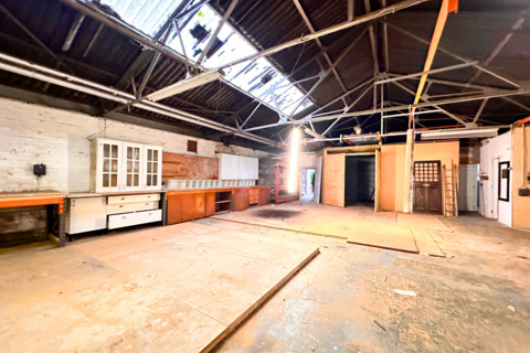 Warehouse to rent, Albert Road, London N22