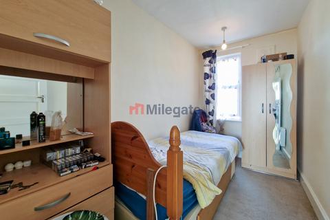 3 bedroom maisonette to rent, Church Road, Ashford TW15