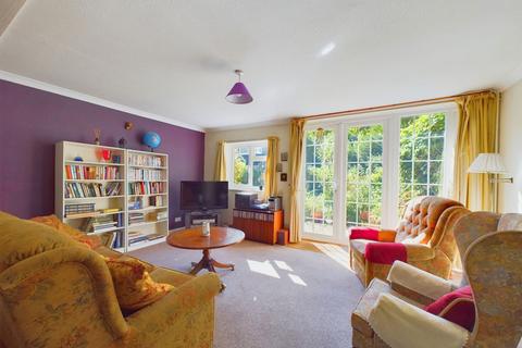 3 bedroom end of terrace house for sale, Parkfield, Horsham RH12