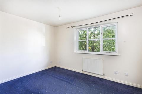 24 Tawny Close, London, W13 9LX