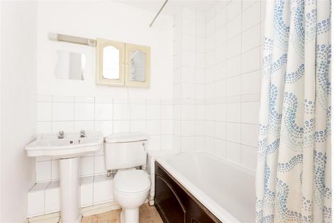 24 Tawny Close, London, W13 9LX