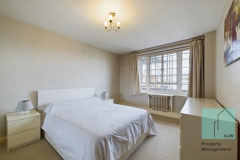 1 bedroom apartment to rent, Swan Court, London SW3