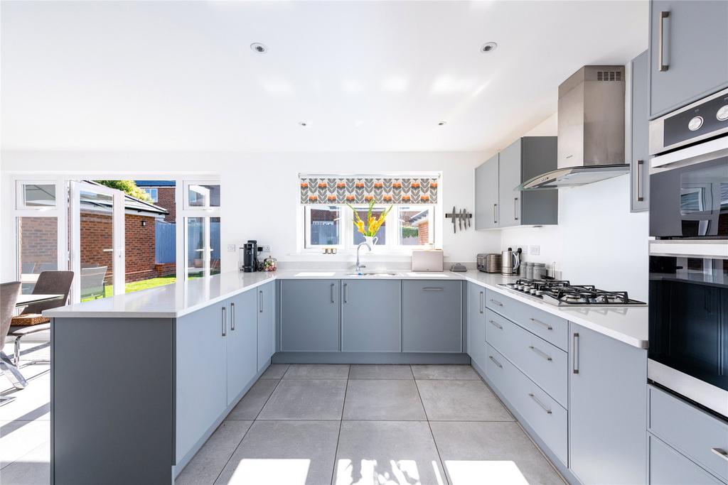 Kitchen/Dining