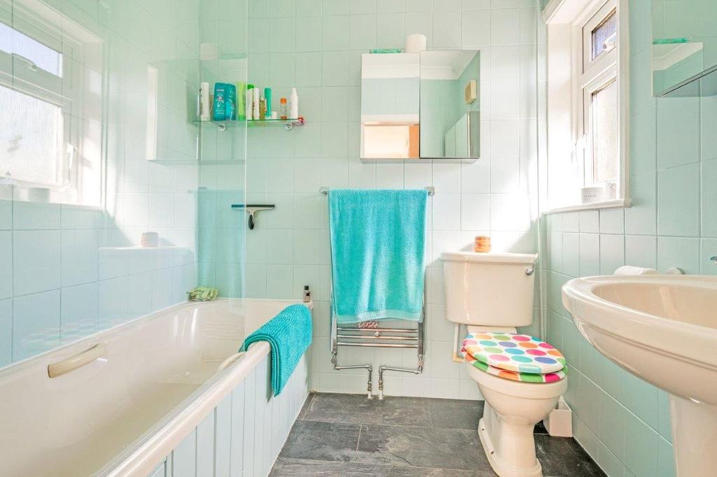 Ensuite