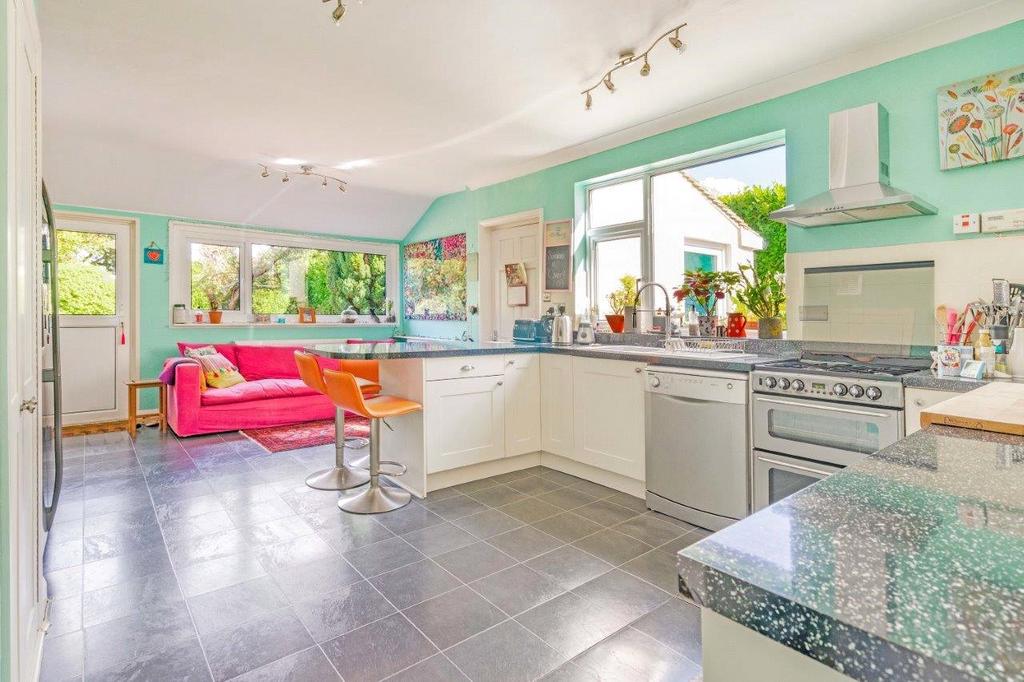 Kitchen/Breakfast Rm