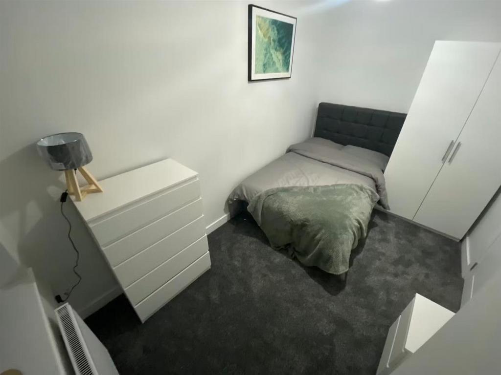 Bedroom 3 .jpg