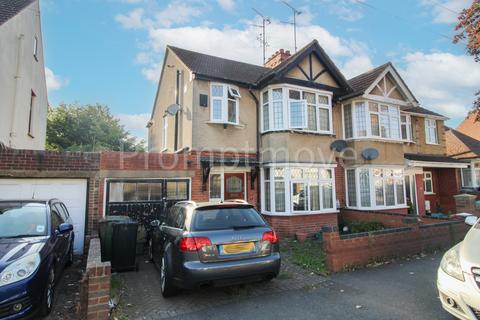 3 bedroom semi-detached house to rent, Culverhouse Road Luton LU3 1PY