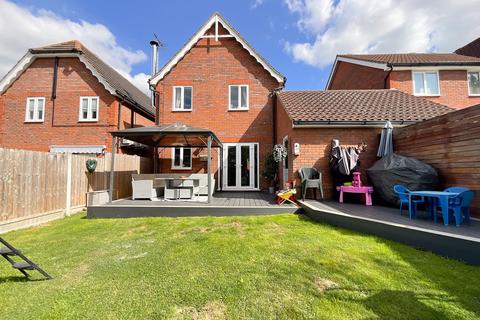 3 bedroom detached house for sale, Wickford SS11