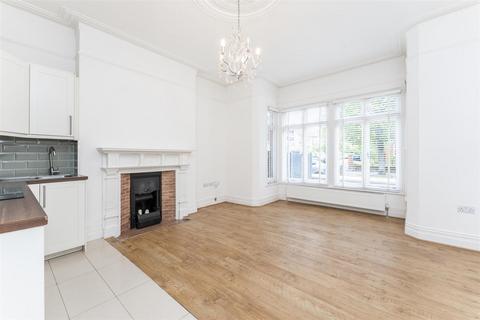 1 bedroom ground floor flat for sale, Denbigh Road, Ealing, W13