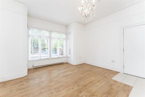 1 bedroom ground floor flat for sale, Denbigh Road, Ealing, W13