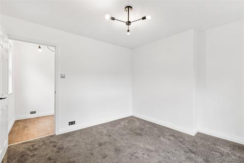 2 bedroom apartment to rent, Carminia Road, London SW17