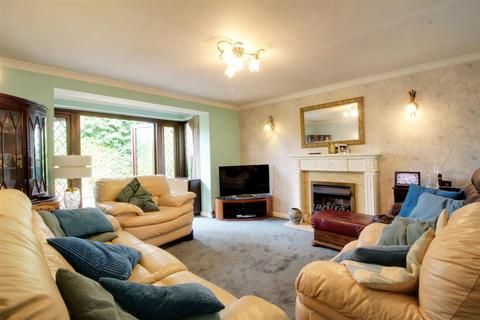 2 bedroom detached house for sale, Bell Lane, Northchurch, Berkhamsted