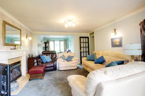 2 bedroom detached house for sale, Bell Lane, Northchurch, Berkhamsted