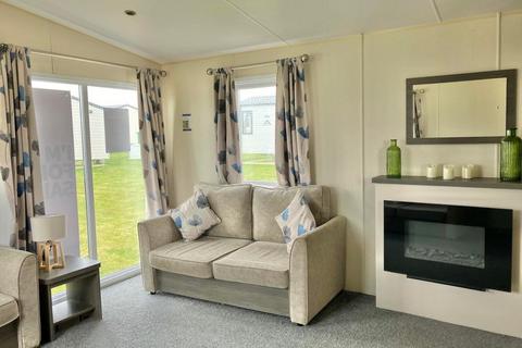 3 bedroom lodge for sale, Broadland Sands Holiday Park