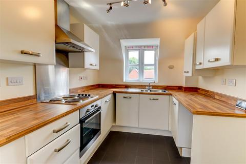 2 bedroom flat to rent, Chatham Road, Stratford-Upon-Avon