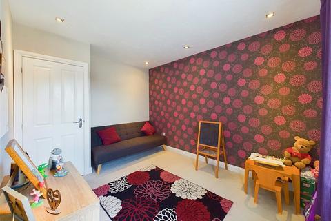 17 Chestnut Road, Abbeymead, Gloucester, GL4 4XZ
