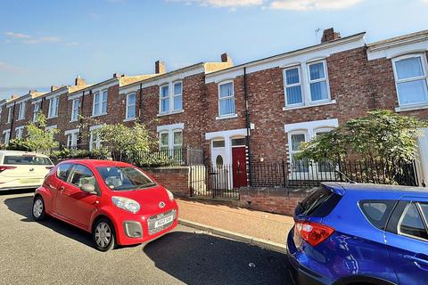 3 bedroom maisonette for sale, Hyde Park Street, Bensham, Gateshead, Tyne and Wear, NE8 4QB