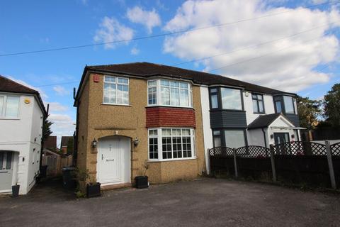 3 bedroom house to rent, Little Bushey Lane, Bushey