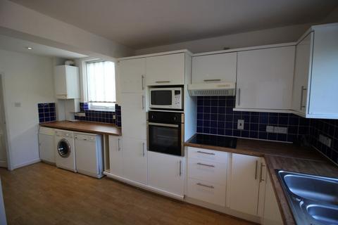 3 bedroom house to rent, Little Bushey Lane, Bushey