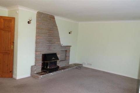 3 bedroom bungalow to rent, Vicarage Way, Peterborough