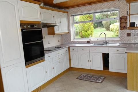 3 bedroom bungalow to rent, Vicarage Way, Peterborough