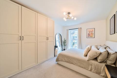 1 bedroom apartment for sale, Brumwell Avenue, London