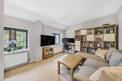 1 bedroom flat for sale, Bishopsmead Parade, East Horsley, Surrey, KT24