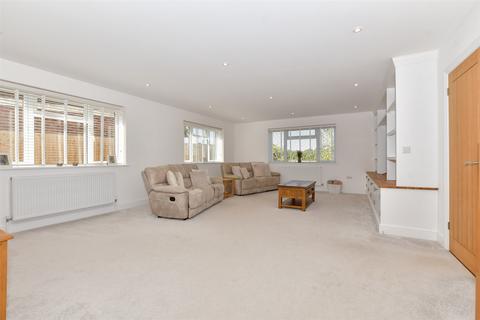 5 bedroom detached house for sale, Hamstreet Road, Shadoxhurst, Ashford, Kent