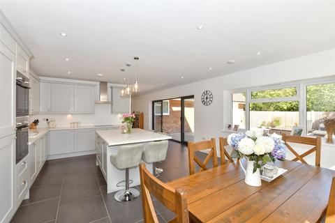 5 bedroom detached house for sale, Hamstreet Road, Shadoxhurst, Ashford, Kent