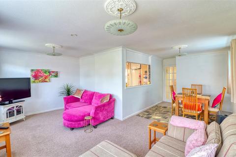 69 Garden Road, Walton On The Naze, CO14 8SJ