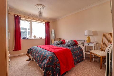 69 Garden Road, Walton On The Naze, CO14 8SJ