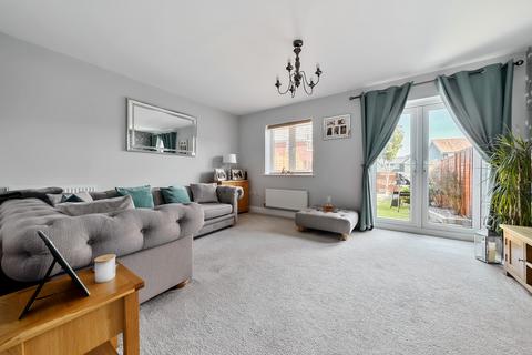 3 bedroom terraced house for sale, Bedford Drive, Fareham, Hampshire, PO14