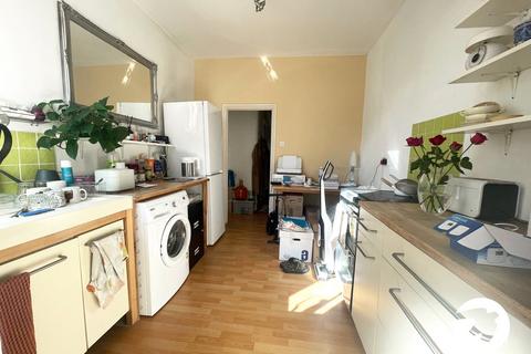 51a Eastdown Park, London, SE13 5HU