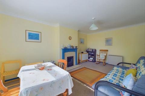 2 bedroom flat for sale, Davies Court, Hythe Road, Worthing, BN11