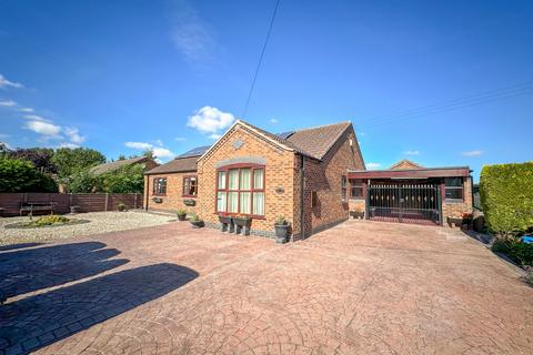 3 bedroom bungalow for sale, Pasture Lane, Amcotts, North Lincolnshire, DN17