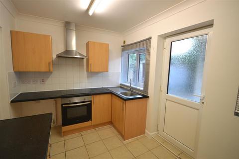 2 bedroom apartment to rent, Bowling Green Avenue, Kettering