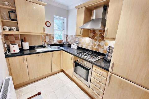 2 bedroom flat for sale, Bournemouth