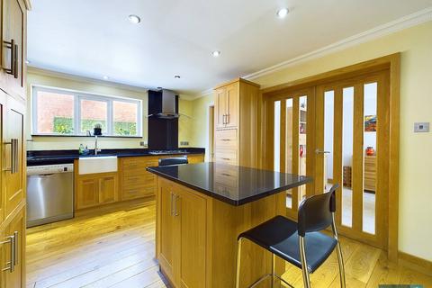 4 bedroom detached house for sale, Elm Green Lane, Conisbrough, Doncaster, South Yorkshire, DN12