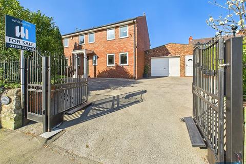 4 bedroom detached house for sale, Elm Green Lane, Conisbrough, Doncaster, South Yorkshire, DN12