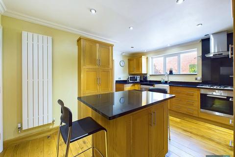 4 bedroom detached house for sale, Elm Green Lane, Conisbrough, Doncaster, South Yorkshire, DN12