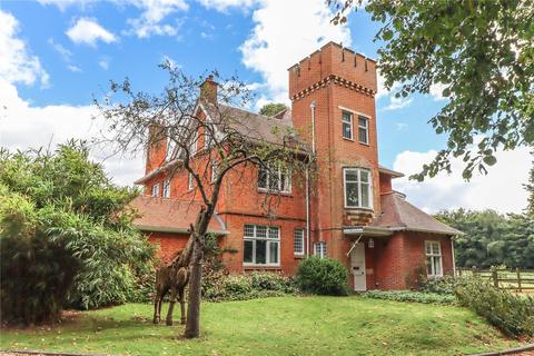 Chattis Hill House Spitfire Lane, Chattis Hill, Stockbridge, SO20 6JS