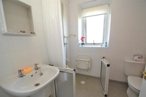 4 Delph Terrace, Clayton, Bradford, BD14 6SB