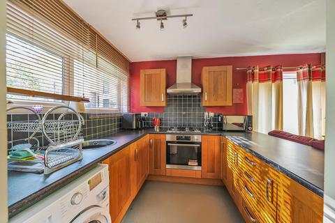 3 bedroom end of terrace house for sale, Fernwood, Park Villas, Leeds LS8