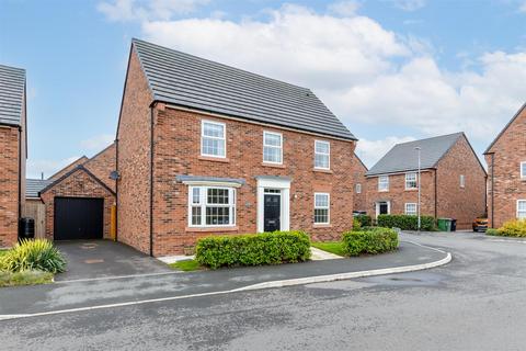 4 bedroom detached house for sale, Aylesbury Road, Henhull, Nantwich