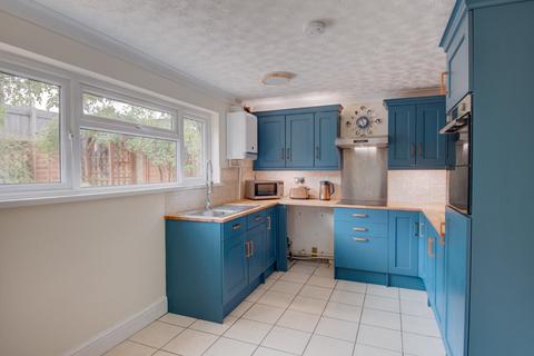 3 bedroom terraced house for sale, Milton Road, Catshill, Bromsgrove, Worcestershire, B61