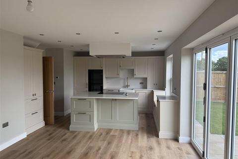 5 bedroom detached house for sale, Watson Drive, Eastrington