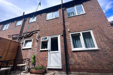 1 bedroom flat for sale, The Fairways, DN15 7EF