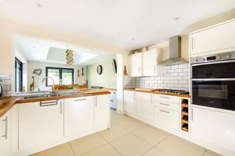 5 bedroom detached house for sale, Manorfields Road, Old Stratford, Milton Keynes, Northamptonshire, MK19